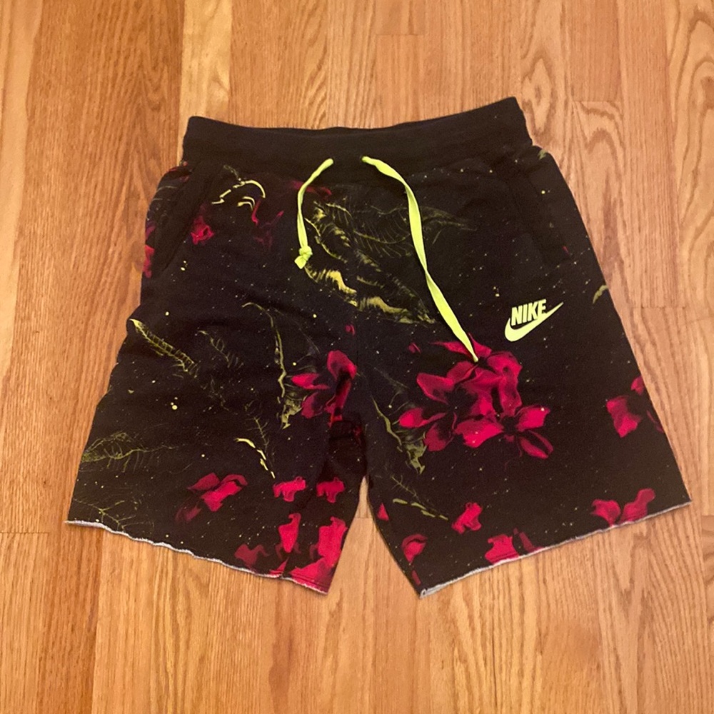 Nike Mens cut off shorts